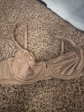 Victoria's Secret Beige Underwire Bra